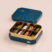 تحميل الصورة في عارض الاستوديو Stuffed Dates Box - 8 pieces

