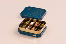 تحميل الصورة في عارض الاستوديو Stuffed Dates Box - 8 pieces
